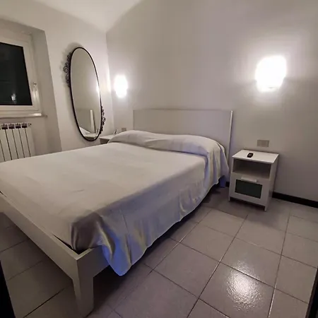 La Casina Di Ale Apartment