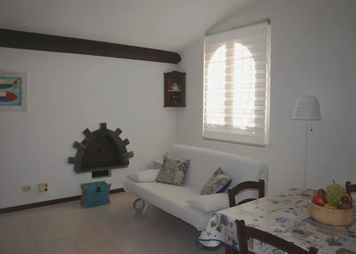 La Casina Di Ale Apartment *