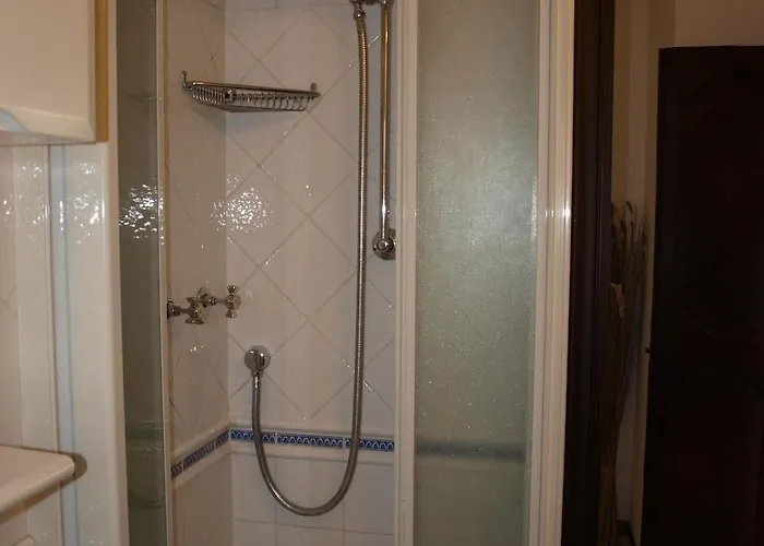 La Casina Di Ale Apartment *